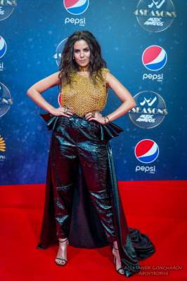 Украинская поп-звезда "забыла" надеть нижнее белье под прозрачный топ