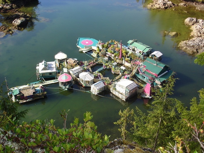 Семья из Канады построила себе собственный остров