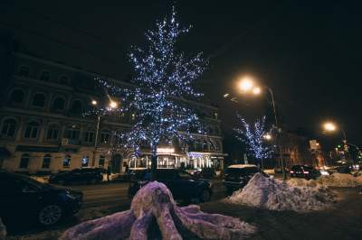Как украсили Киев к новогодним праздникам. Фото