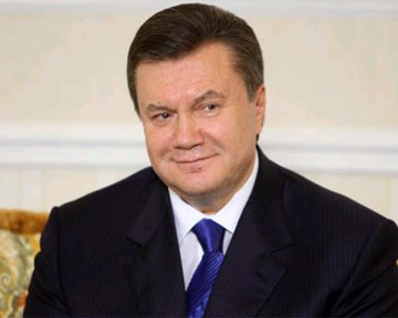 Виктор Янукович написал "кодекс чести" для кандидатов в президенты
