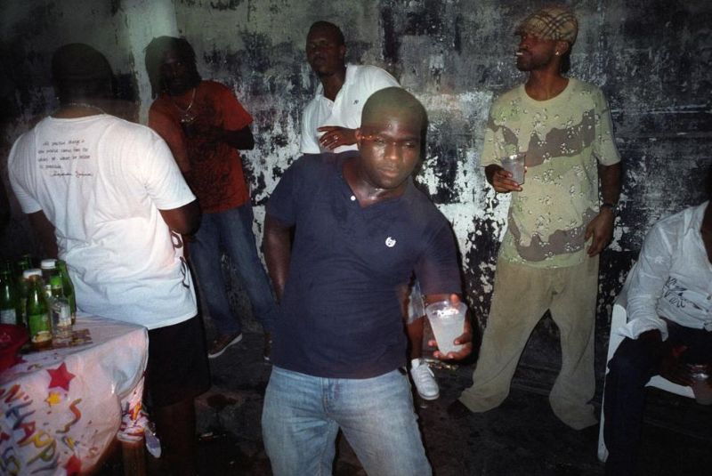 Столица Ямайки превратилась в трущобы