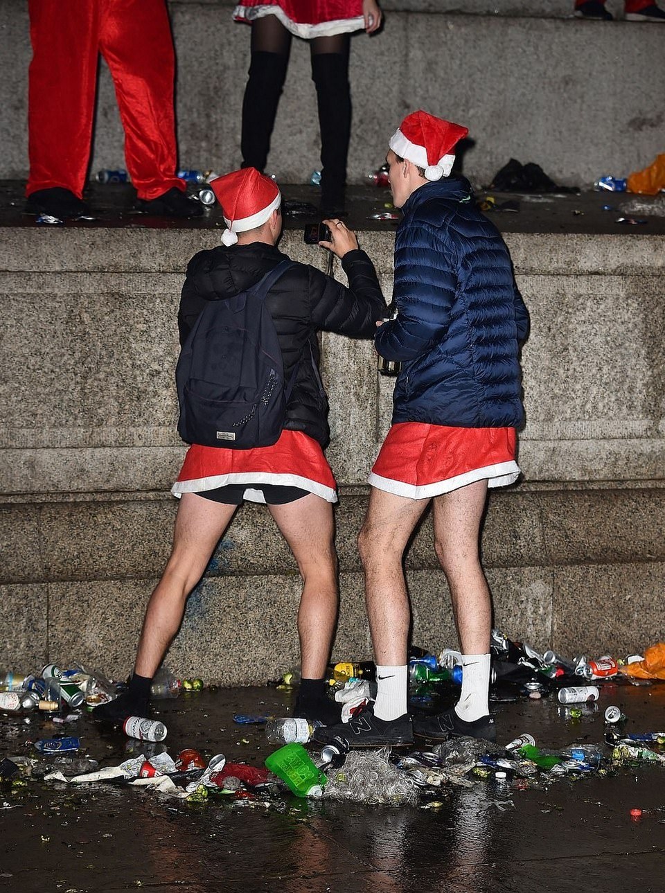 Santacon London 2018: грандиозная попойка Санта-Клаусов в Лондоне