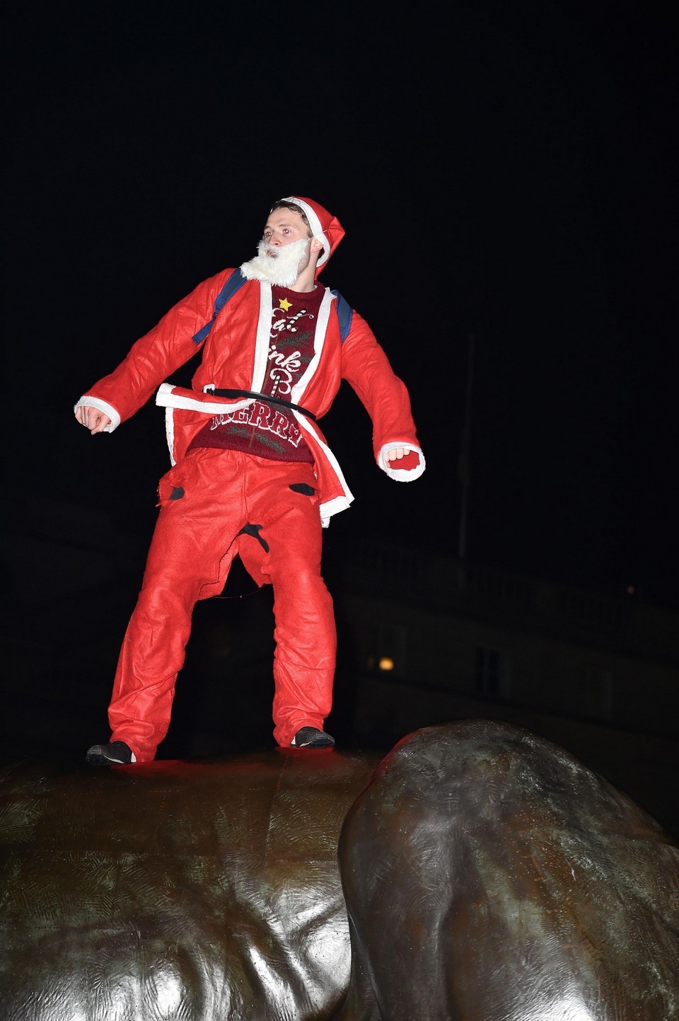 Santacon London 2018: грандиозная попойка Санта-Клаусов в Лондоне