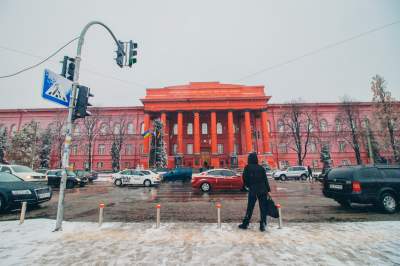 Заснеженный Киев в атмосферных снимках. Фото
