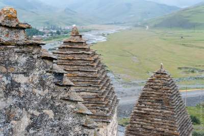 Жуткий "город мертвых" в Северной Осетии. Фото