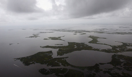 "Сэнди" вызвал утечку 1 млн л нефтепродуктов у берегов Нью-Джерси