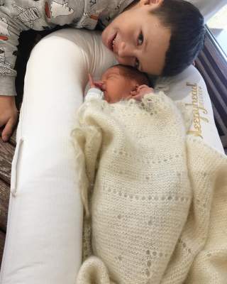 Украинская ведущая поделилась снимком новорожденного сына