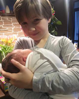 Украинская ведущая поделилась снимком новорожденного сына
