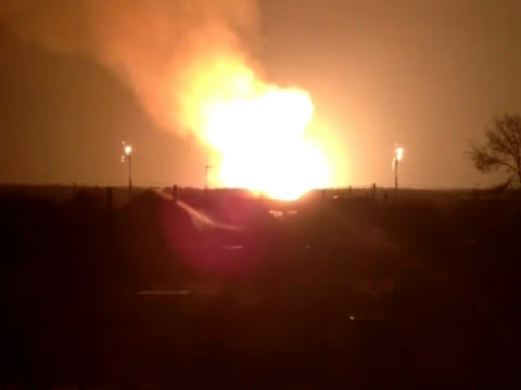 Газопровод под Москвой горит "адским пламенем, высотой с небоскреб" 