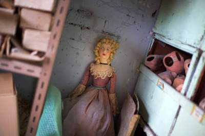 Так выглядит старейшая кукольная мастерская в мире. Фото