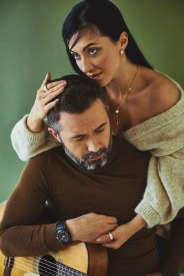 Украинский певец порадовал трогательным фото с женой