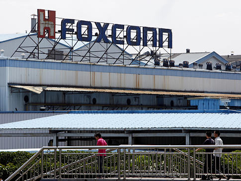 Foxconn построит заводы в США, но не для производства Apple