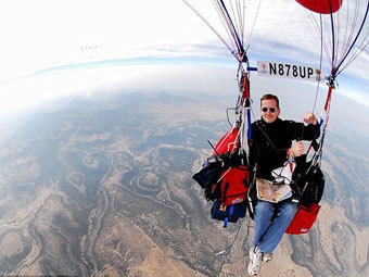Американец собрался перелететь океан на воздушных шарах