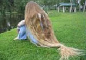 В Украине нашли обладательницу самых длинных волос