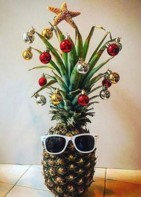 Тропический Новый год: забавные способы заменить елку ананасом 