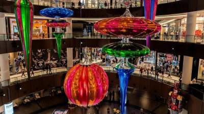 В Дубае создали самый большой в мире новогодний шар. Фото
