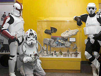 В Зал славы игрушек вошли герои "Звездных войн" и домино