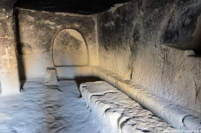 Древние христианские храмы в пещерах Турции. Фото