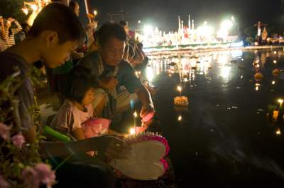 Самый красивый тайский фестиваль в непривычных снимках. Фото 