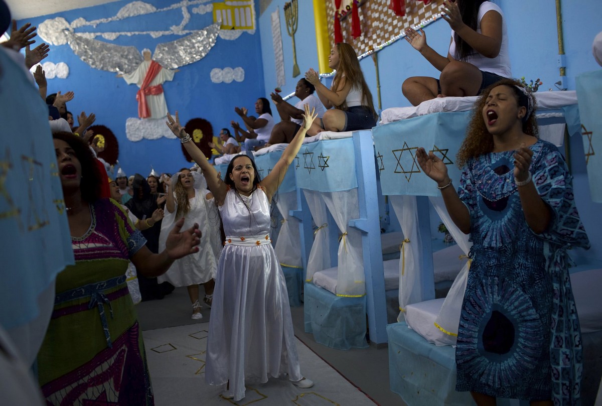 Праздники в бразильской женской тюрьме