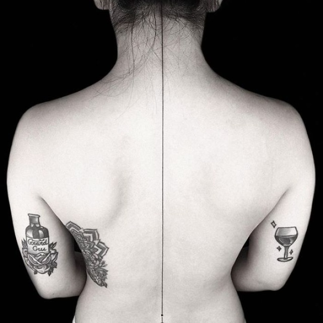 Минималистичные татуировки от турецкого мастера Окана Учуна