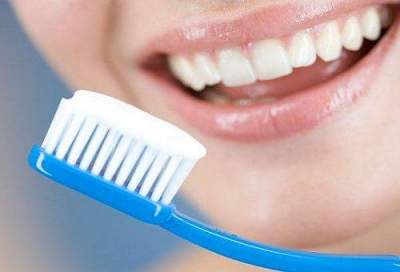 Стоматологи назвали основные ошибки при чистке зубов