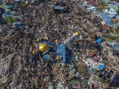 Во что цунами превратило мечети Индонезии. Фото