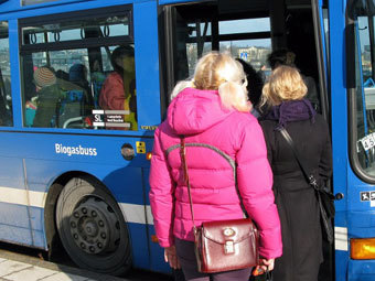 Автобусные остановки помогут шведам справиться с зимней хандрой