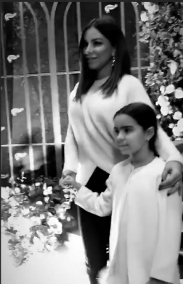 Ани Лорак вместе с дочерью посетили новогоднее шоу