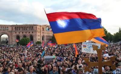 Антиправительственные протесты, сотрясавшие мир в уходящем году. Фото 