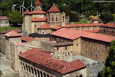 Барселонский парк уменьшенных копий достопримечательностей. Фото