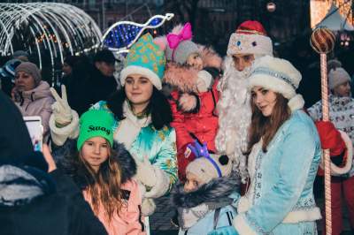 В Киеве продолжает царить новогоднее настроение. Фото