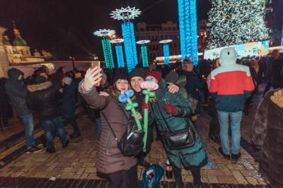 Как встречали Новый год у главной елки Украины. Фото