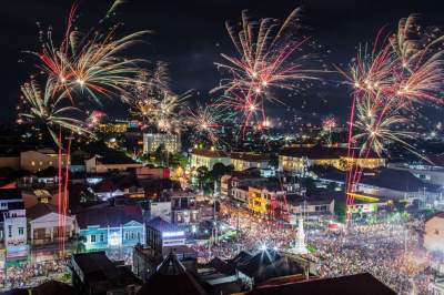 Новый год-2019 в ярких снимках со всего мира. Фото