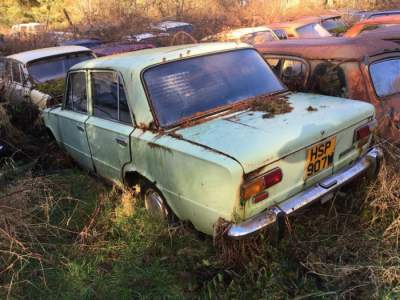 Так выглядит в Британии «кладбище» автомобилей Lada. Фото