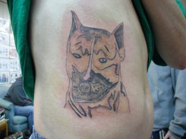Нелепые татуировки, о которых хочется поскорее забыть (ФОТО)