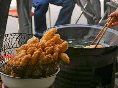Необычные блюда, которые туристам советуют отведать в Китае. Фото