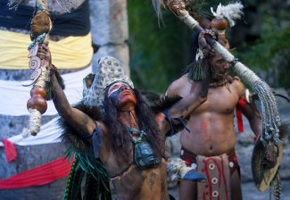 Шаманы майя начали встречать "конец света"