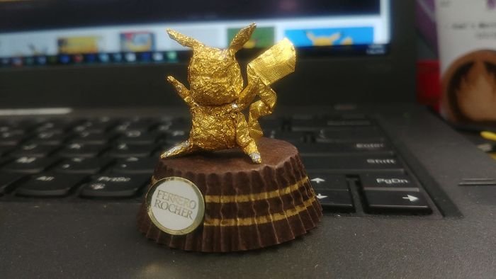 Невероятные скульптуры из упаковки Ferrero Rocher