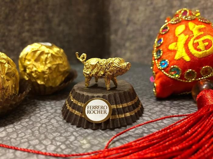 Невероятные скульптуры из упаковки Ferrero Rocher