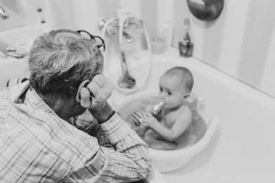 Фотограф посвятил дедушкам трогательный фотопроект. Фото