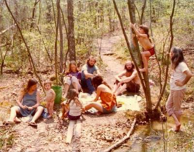 Будни американских хиппи в снимках 70-х. Фото