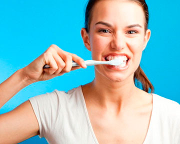Правильно чистят зубы всего 30% людей
