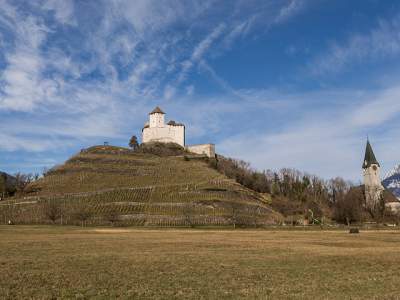 Миниатюрный Лихтенштейн в красивых пейзажах. Фото