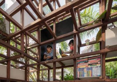 Во Вьетнаме из курятника сделали библиотеку. Фото