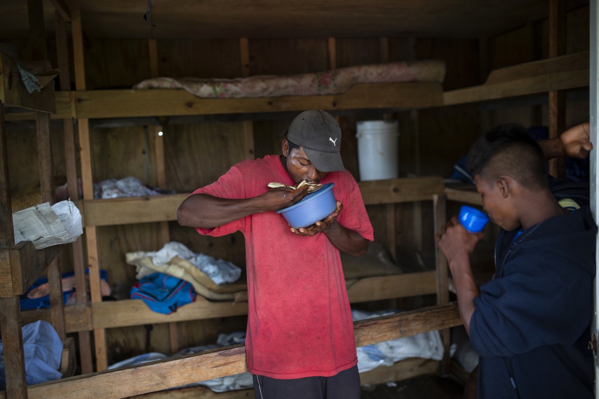 Ныряльщики за лобстерами в Гондурасе