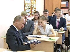 Слепая девочка предложила Путину усыновить детей-инвалидов