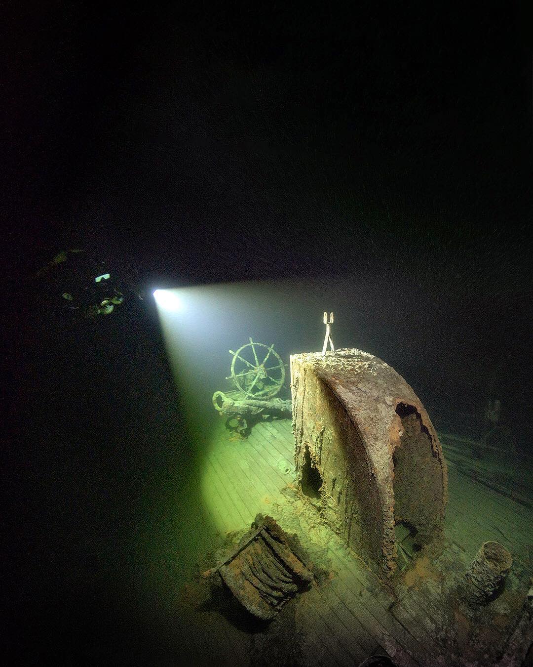 Удивительные подводные снимки от Алекса Доусона