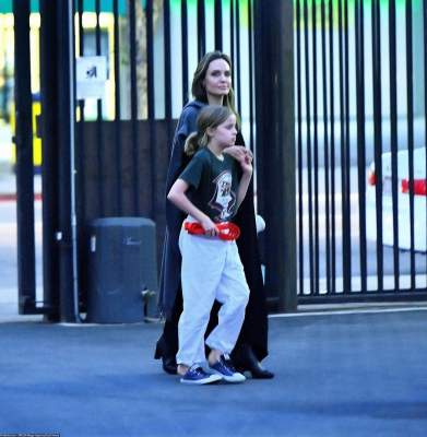 Анджелина Джоли появилась на публике с младшей дочерью