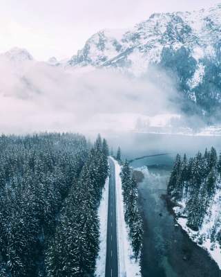 Зимняя Австрия в необычных пейзажах. Фото